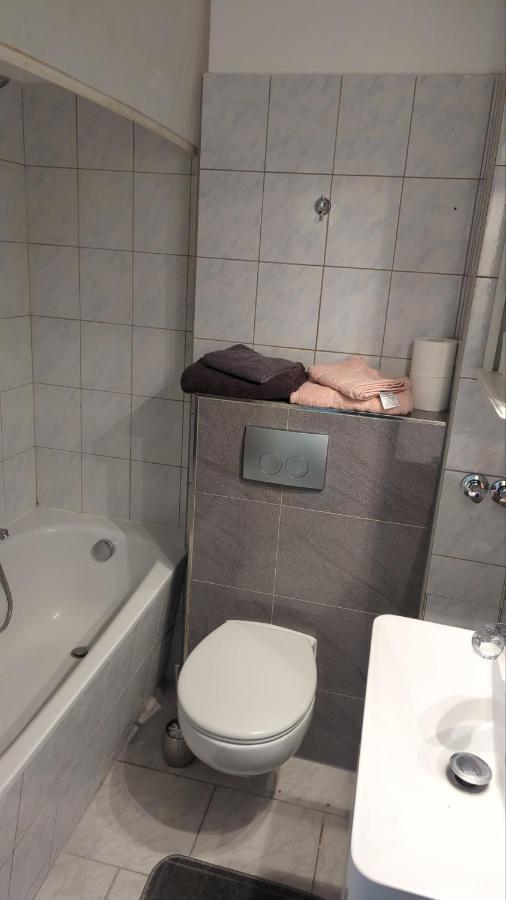 Werftstrasse 9A Aparthotel Kiel Buitenkant foto